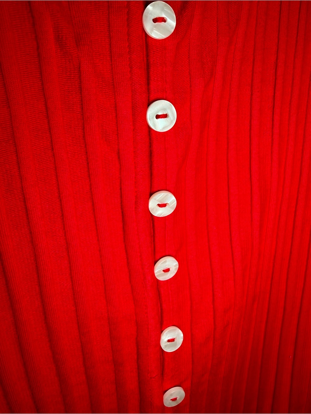 Sleeveless Ribbed Button-Front Tank - Picture 4 of 6